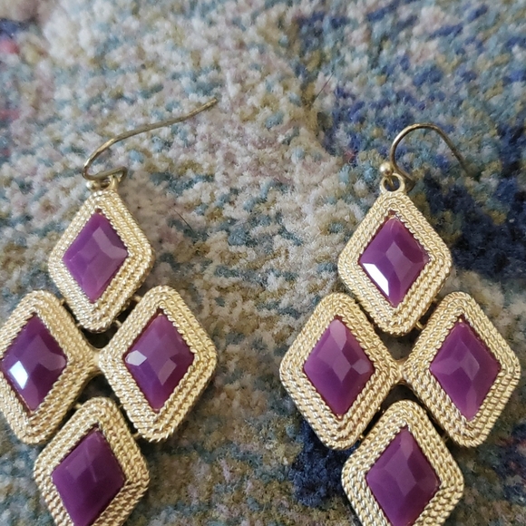Purple stoned earrings - Picture 2 of 4